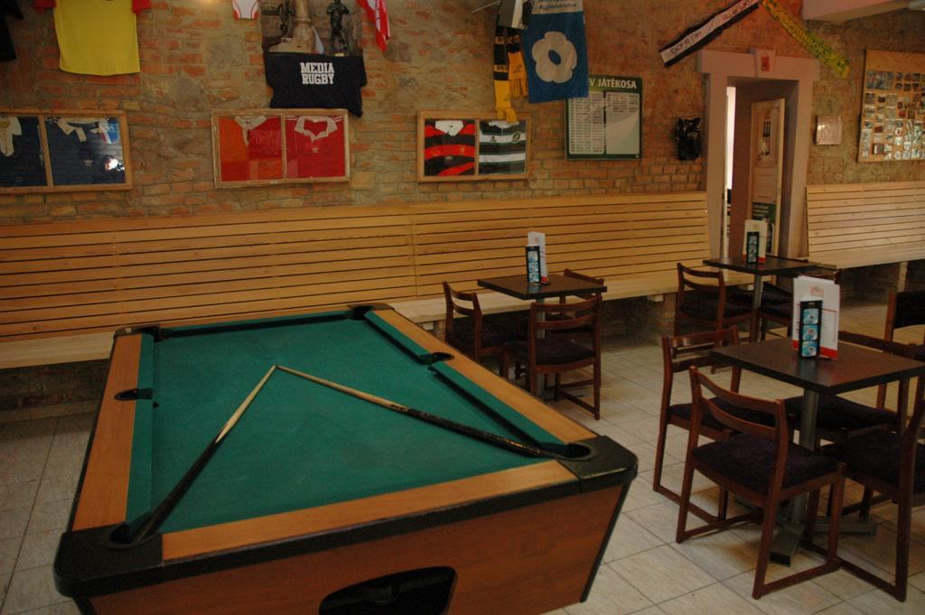 Rugby Club 2*